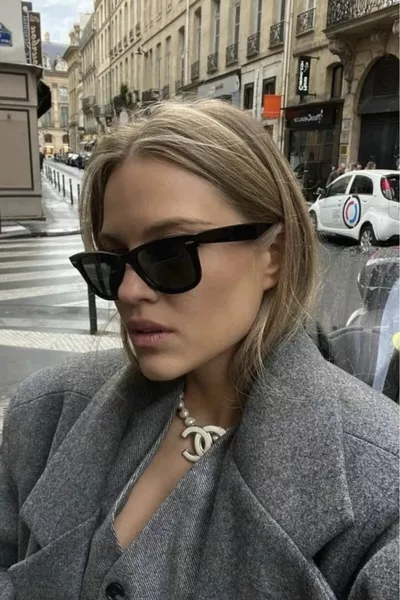 نظارة شمسية كلاسيكية لامعة بطريقة Wayfarer بتصميم عابر للجنسين