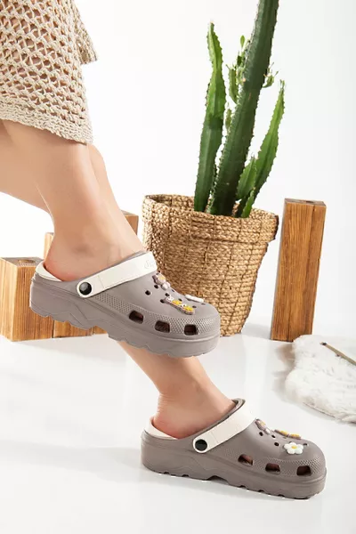 Sandale Croisée Sabot pour Hôpital à Semelle Confortable pour Cuisinier, Infirmier et Médecin