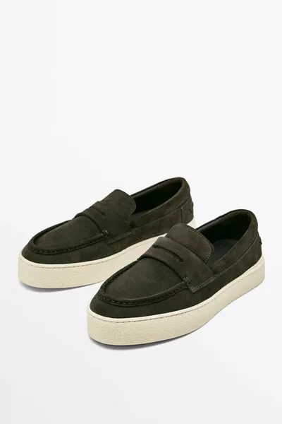 حذاء لوفر بسيور من جلد الشمواه الناعم