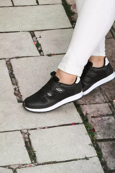 Baskets décontractées élégantes avec velcro pour un port confortable