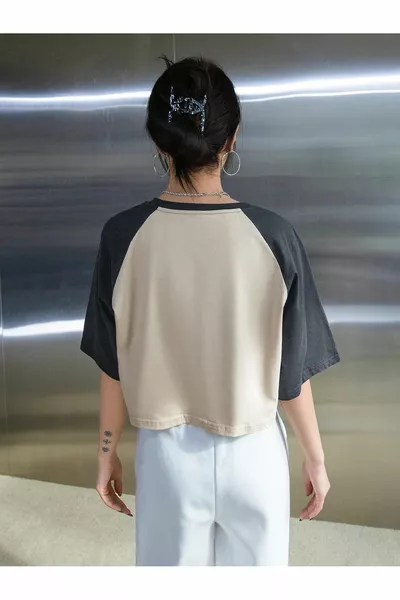 Wonderful Mood Single Jersey Crop T-Shirt - Beige Weiß Bedrucktes Oversize-T-Shirt mit Rundhalsausschnitt