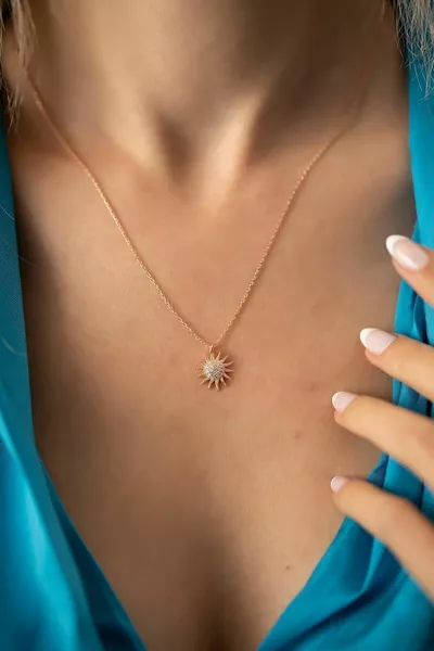 صن موديل روز مطلي  قلادة إيطالية مطلية بالفضة الإسترليني