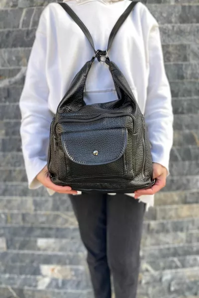 Damenhülle aus gewaschenem Kunstleder und Rucksackwaschleder mit schwarzem Bezug