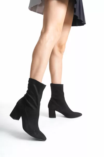 المرأة السوداء من جلد الغزال الجوارب كعب سميك وأشار اصبع القدم الركبة تحت الركبة الشتاء أحذية قصيرة البريدية