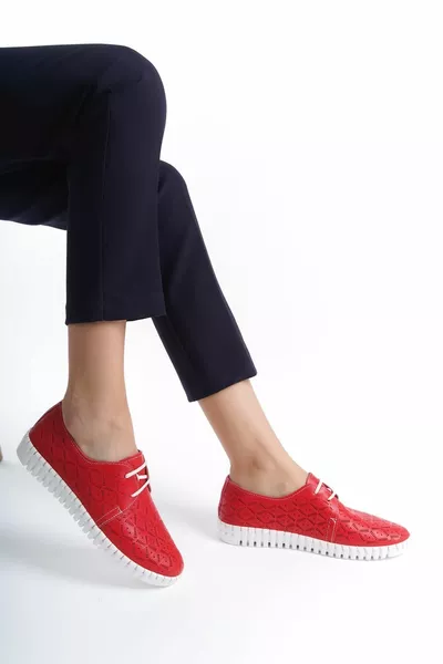 De echte Schoenen van de Leren Orthopedische Zeer Zachte Rode Dames voor Gevoelige Huid