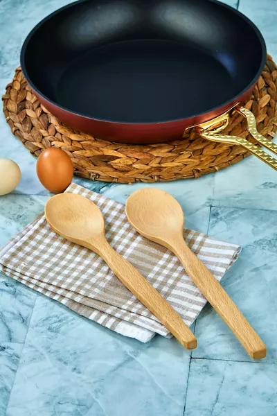 Комплект от 2 дървени кухненски лъжици