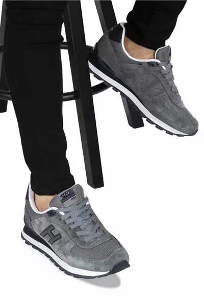 حذاء رياضي بيروفي رجالي رمادي  