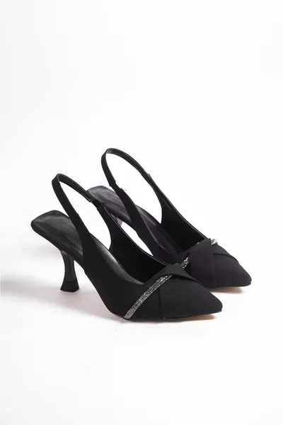 حذاء نسائي بكعب ساتان أسود 