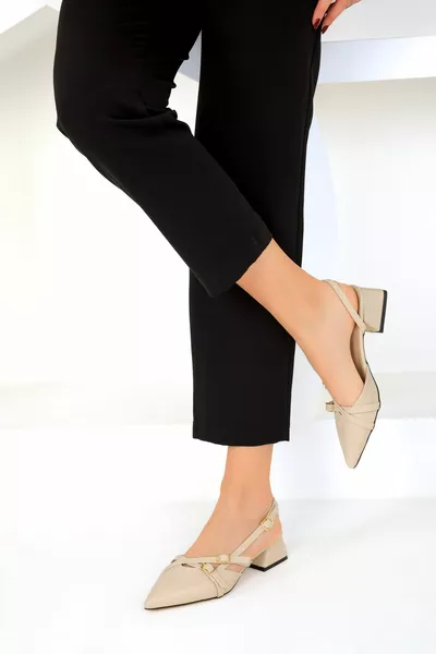 كعب كلاسيكي نسائي بيج 