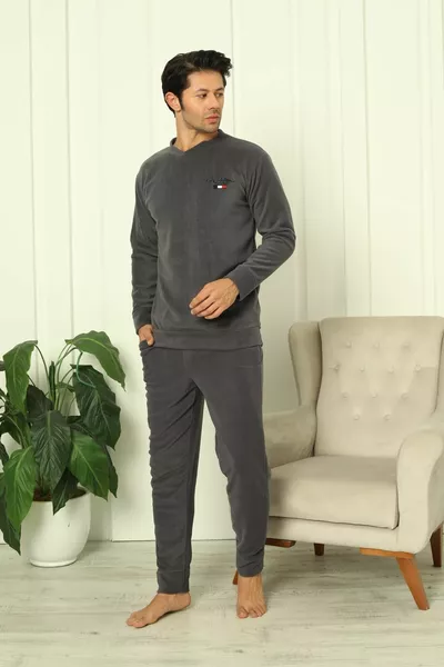طقم بيجاما شتوي قطني رجالي مع ياقة
