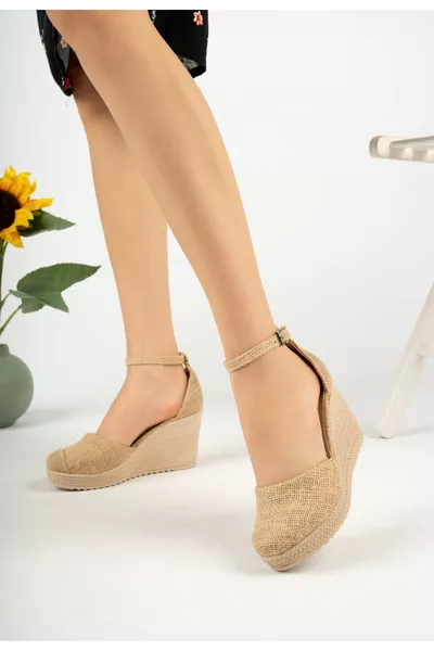 Padded Heel Straw Carnival Shoes