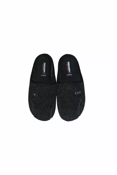 شباشب سوداء للرجال