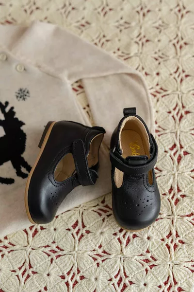 % El Yapımı- Ortopedik Siyah Deri İlk Adım Çocuk Ayakkabısı