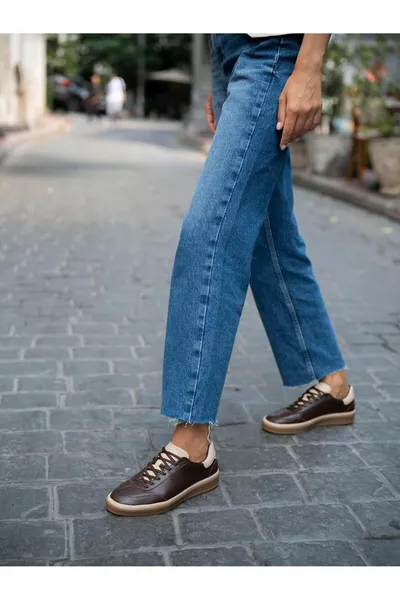 كوبو براون جلد طبيعي أحذية رياضية نسائية