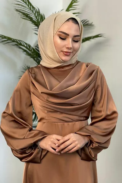 Degaje Robe de soirée en satin camel