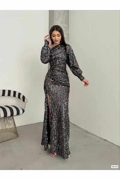 Макси дълга вечерна рокля с отворени рамене с дълъг ръкав и пайети