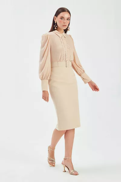 Пола-молив с колан - бежова