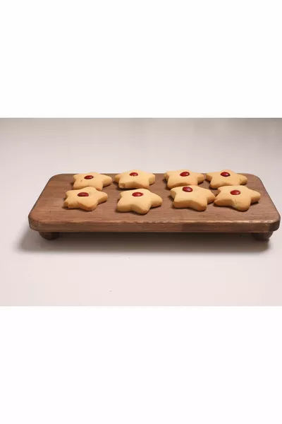 Houten serveerschaal met voet Houten serveerschaal in walnootkleur