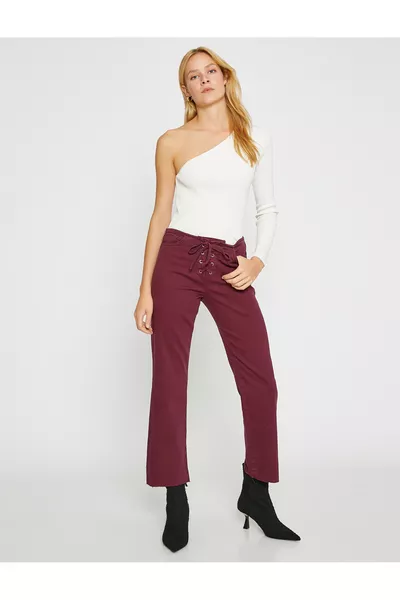 Jeans Bootcut alla Spagnola con Fondo Svasato, Vita Alta e Dettaglio a Laccio - Jeans Kick Flare