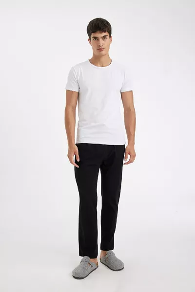 Regular Fit, Taillenschnürung, gerade geschnittene Pyjamahose mit Taschen au