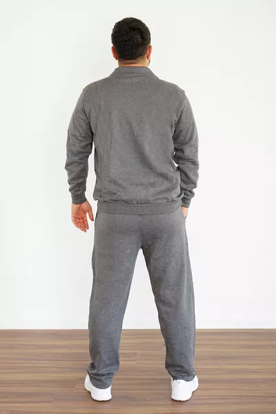 بدلة رياضية رجالية رمادية برقبة عالية مربوطة نص سحاب بقصة مريحة eestyakt 