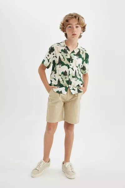 Boys' Bermuda Shorts with Pockets and Belt SM