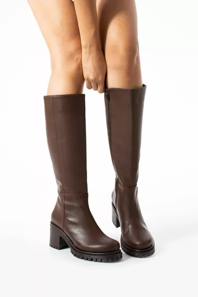 أحذية نسائية كاملة الطول بسحاب