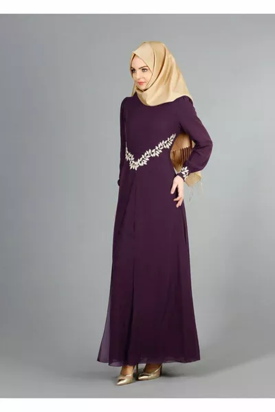 Robe de soirée en mousseline de soie détaillée en dentelle Plum T Fy pour femme