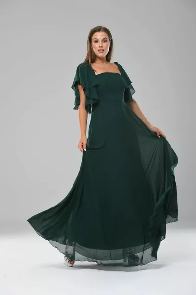 فستان سهرة طويل من الشيفون بأكمام دولاب الموازنة أو تفاصيل الأكتاف المكشوفة