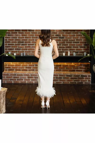 Beyaz Tüylü Otriş Detaylı Midi Boy Abiye Nişan Söz Nikah Evden Çıkış Elbisesi