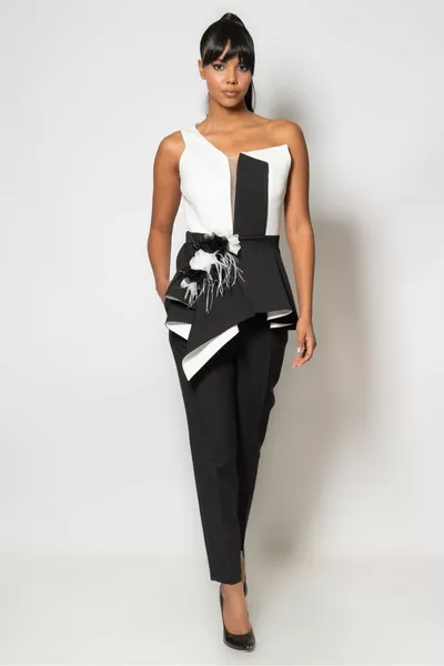 Doppeltes Abendkleid-Set mit zweifarbiger Taille und geblümter Crêpe-Hose