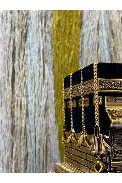Three-Dimensional Kaaba Model