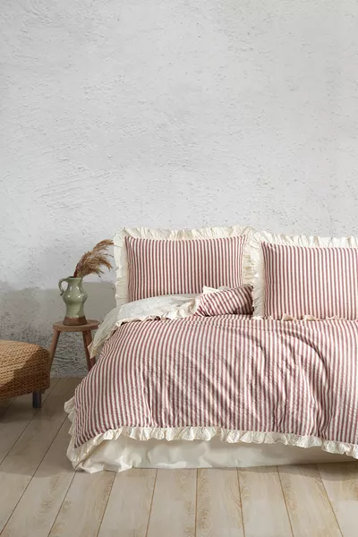 Soil Cherry % Baumwolle Rüschen Garngefärbte Doppelbett-Bettwäsche *