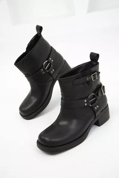 حذاء نسائي أسود 