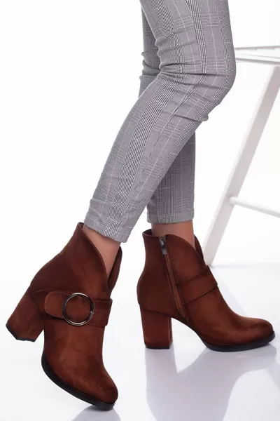 حذاء نسائي تان فوكس من جلد الغزال