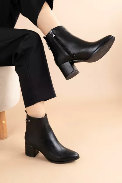 ريان حذاء نسائي بكعب سميك أسود