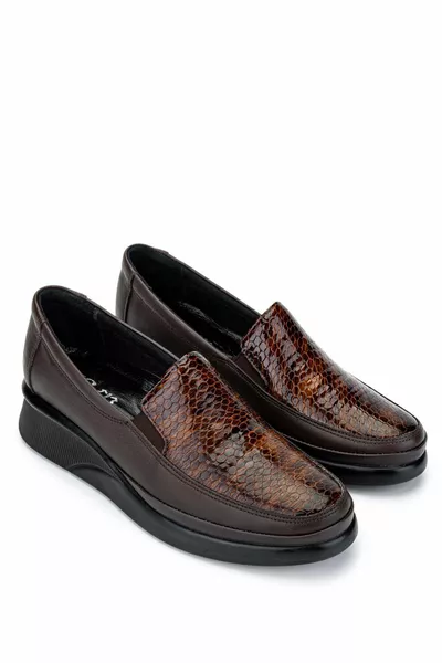 نسائي جلد طبيعي بني أحذية عارضة