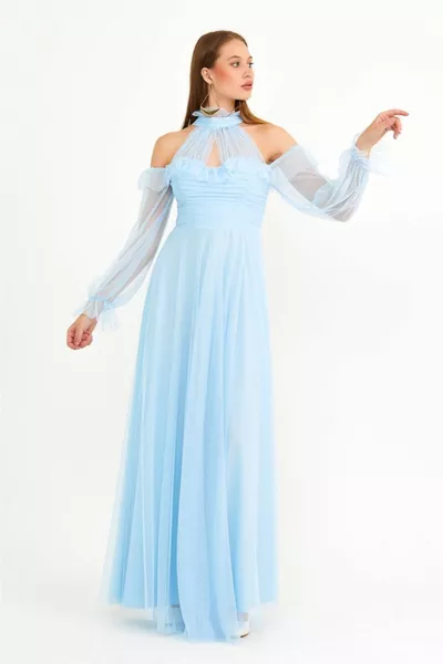 Langes Abendkleid aus Tüll