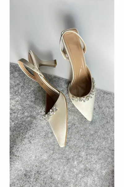 Hellbrauner Satinabsatz von 6 cm mit Steinen 