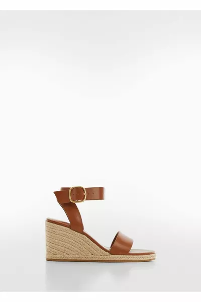 Buckled sandals with padded heels