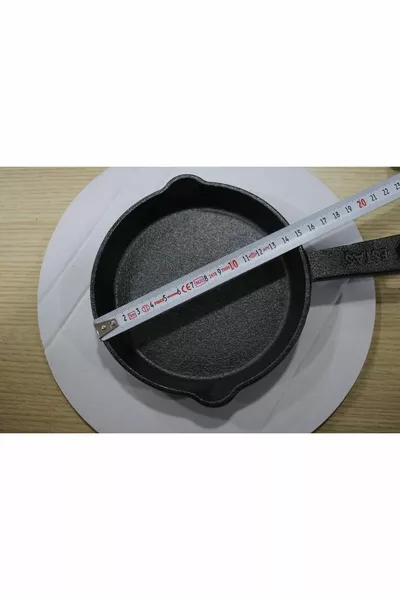 مقلاة غير مطلية من الحديد الزهر / قطر  مقبض عموم ٪ الإنتاج المحلي