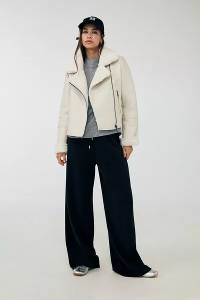 سترة راكب الدراجة النارية الجلدية فو مع الفراء داخل