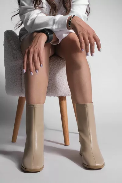 Damen Stiefel mit Absatz Blunt Toe Reißverschluss hinten Nayis beige