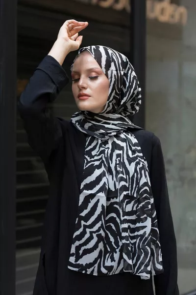 Châle imprimé zèbre noir et blanc