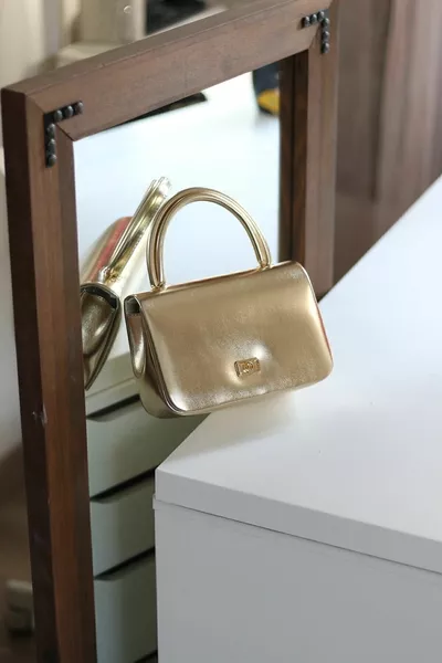 المرأة الذهب لينة لامعة جلدي مقبض حقيبة الكتف