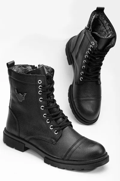 Гарантирана водо- и студоустойчива козина Гумена подметка против хлъзгане Удобна стелка Зимни мъжки ботуши Черни