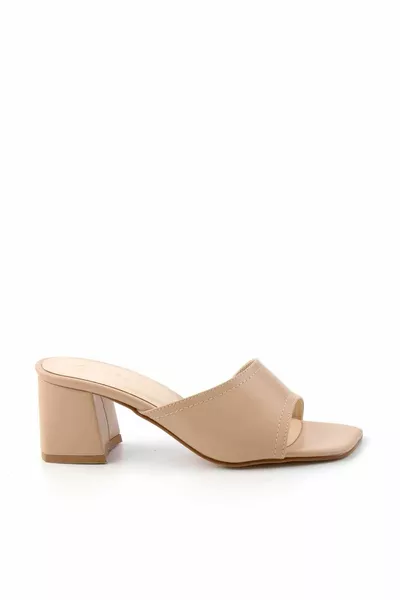 Pantofole da donna nude 