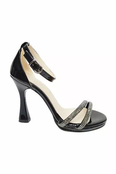  براءات الاختراع الجلود مربع كعب حجر المرأة الصنادل