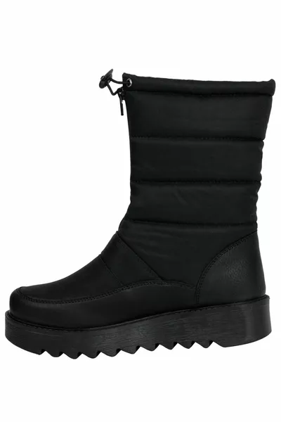 أحذية ثلجية نسائية سوداء