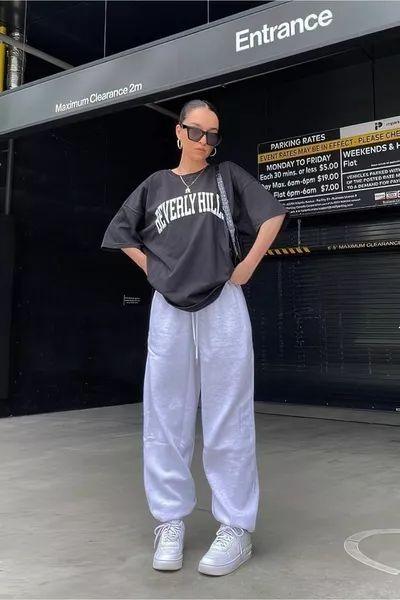 Beverly Hills Черна тениска Сиви спортни панталони - Джоггер тениска Долен топ комплект Оверсайз кръгло деколте